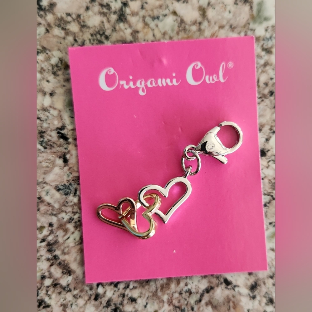 Origami Owl 🦉 Mixed Metal 3 Heart Dangle NWT $13